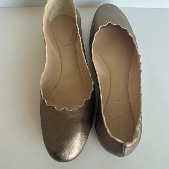Chloé - Lauren Scalloped Leather Ballet Flats - Bronze Leather - Picture 3 of 7